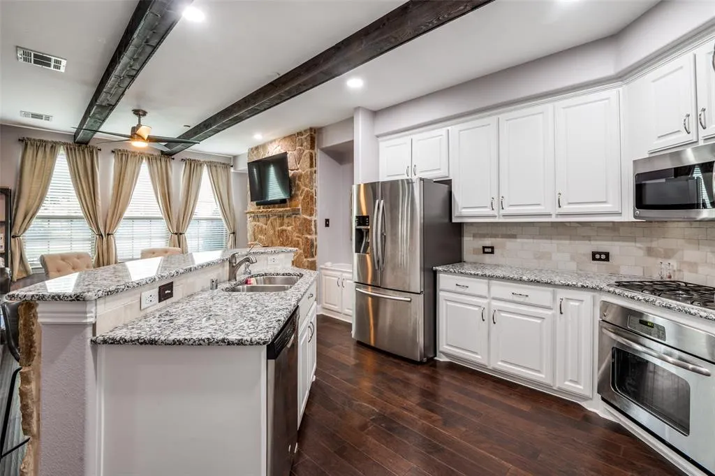 5707 Headquarters Drive