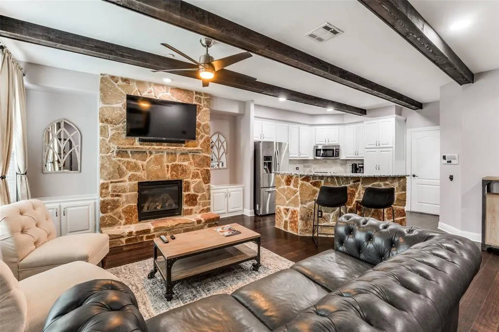 5707 Headquarters Drive