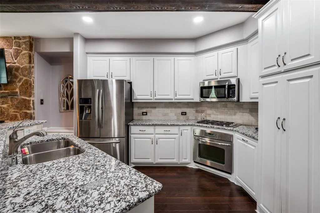 5707 Headquarters Drive