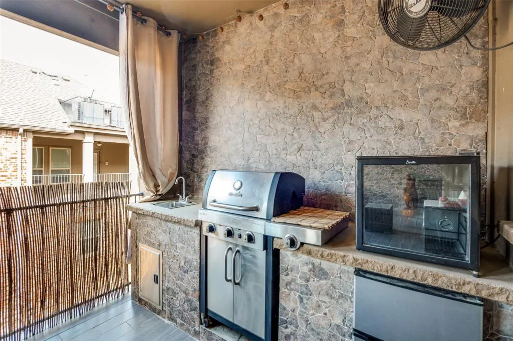 5707 Headquarters Drive