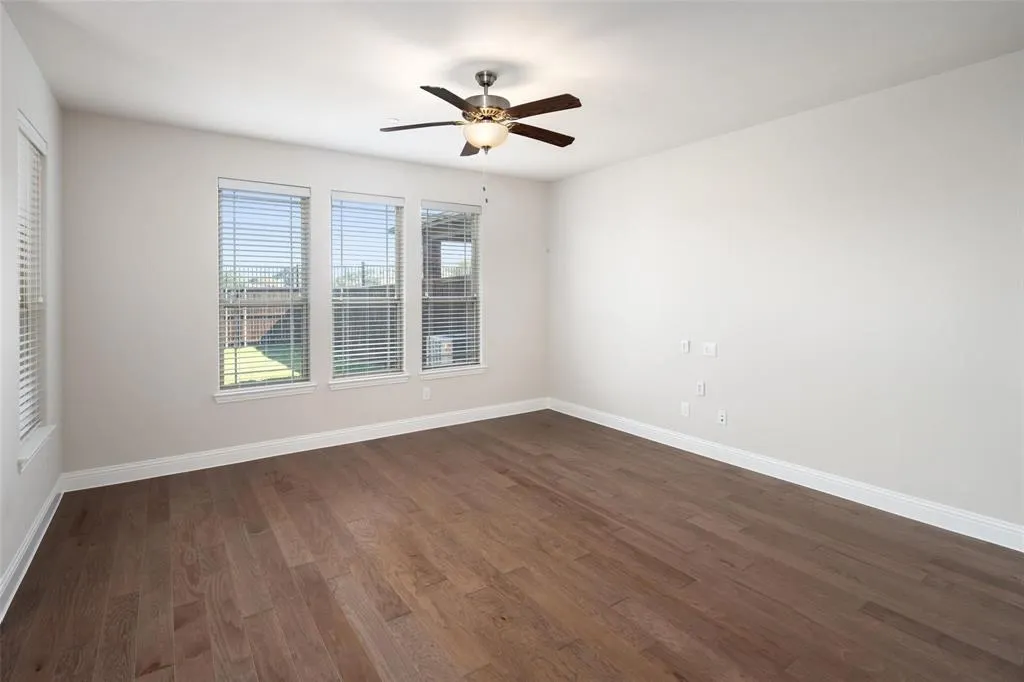 1261 Wiltshire Drive