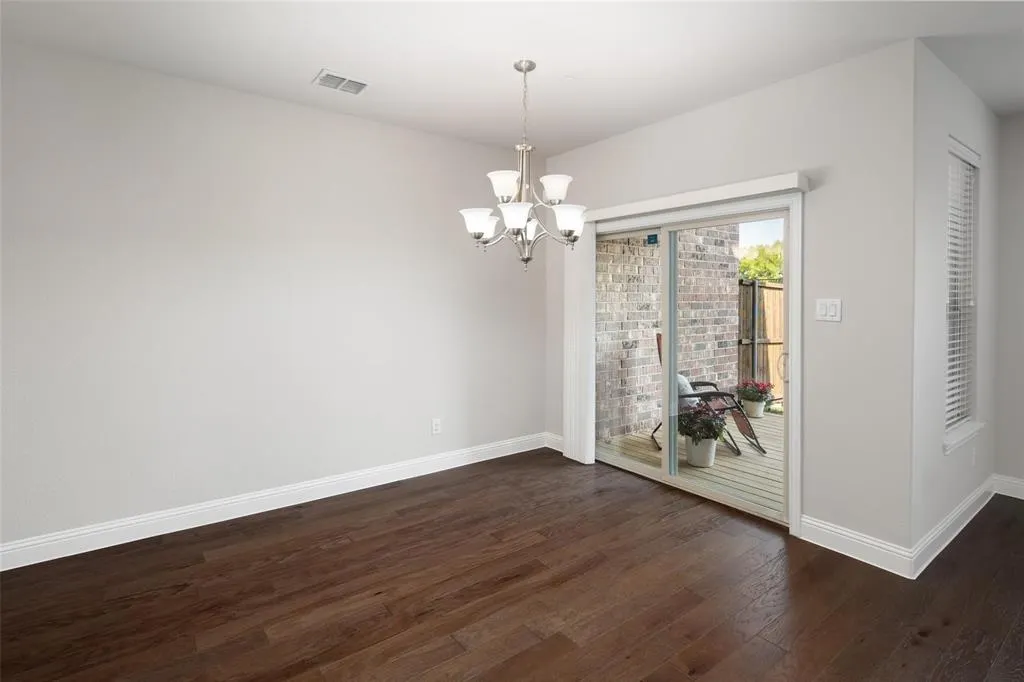 1261 Wiltshire Drive