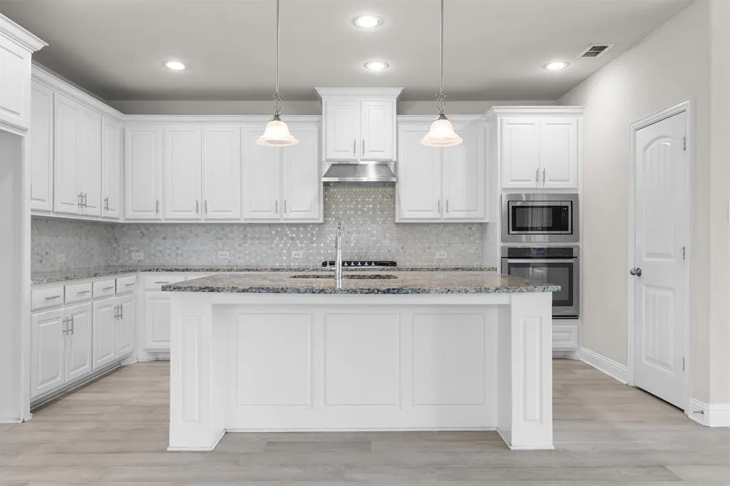 9916 Bitterroot Drive