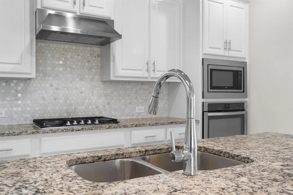 9916 Bitterroot Drive