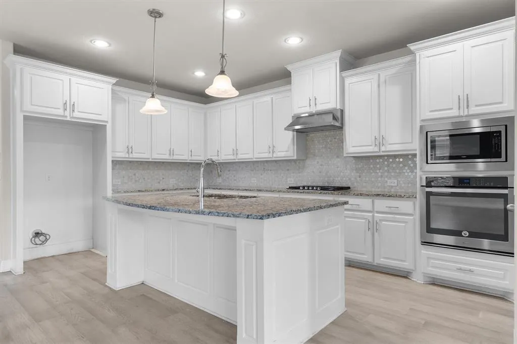 9916 Bitterroot Drive