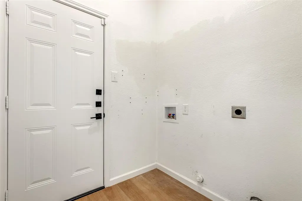 11005 Columbia Drive