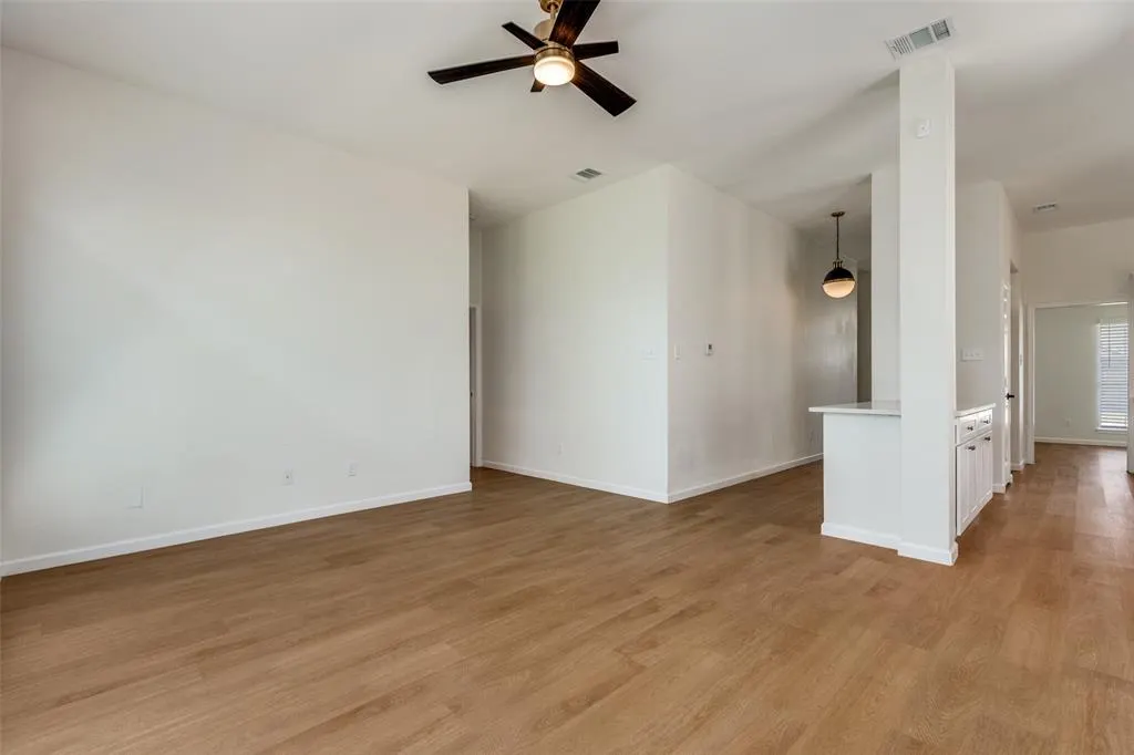 11005 Columbia Drive