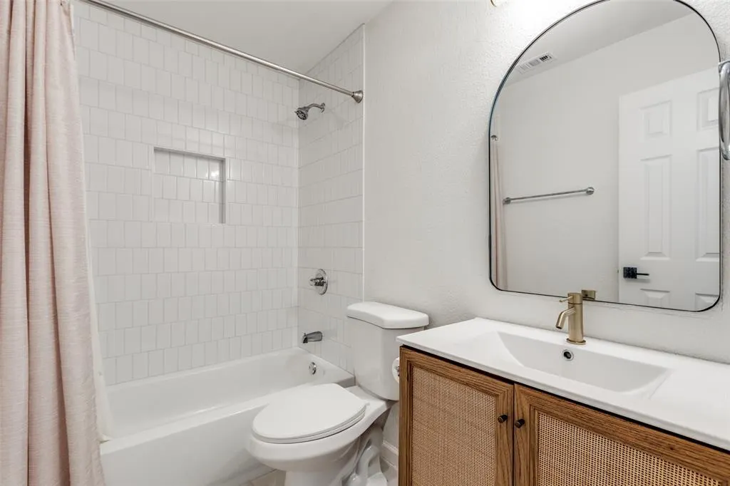 11005 Columbia Drive