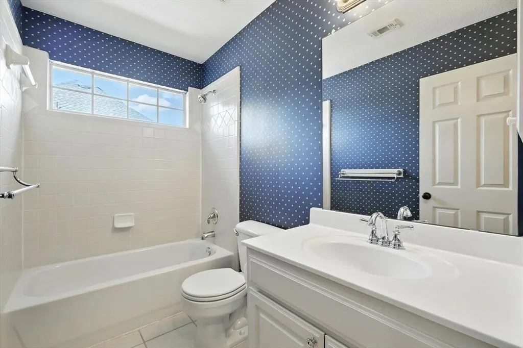 7700 Red Clover Drive