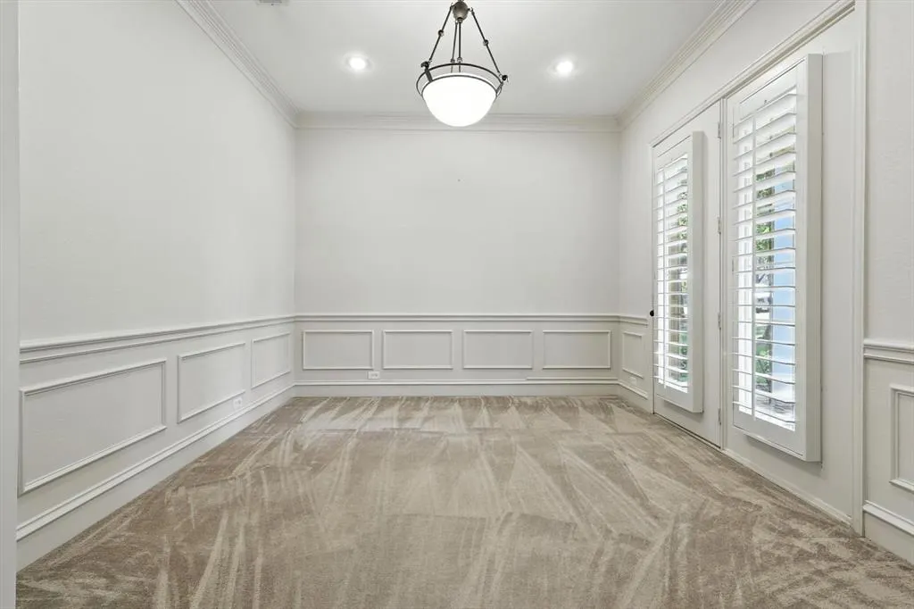 7700 Red Clover Drive