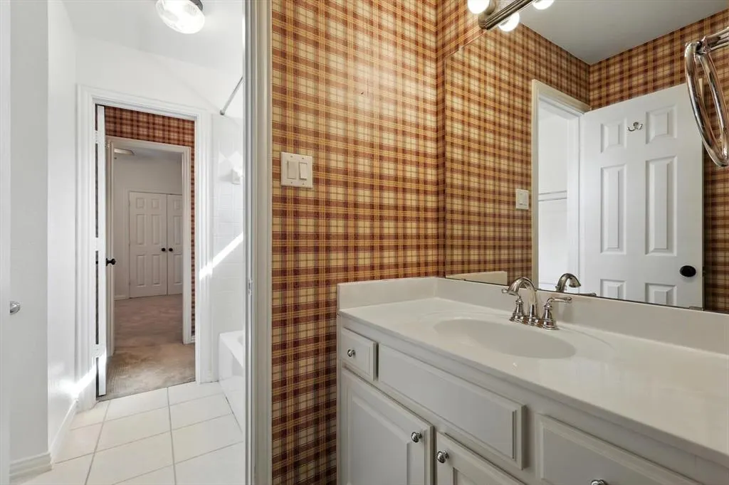 7700 Red Clover Drive