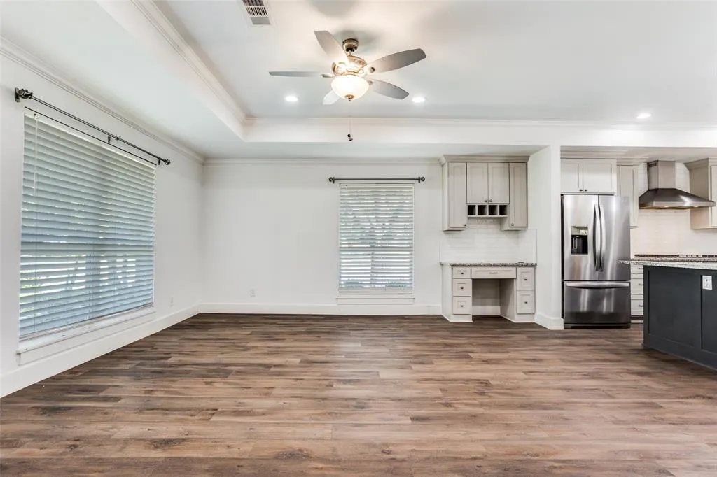 101 S Weatherred Drive