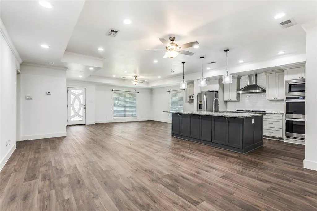 101 S Weatherred Drive