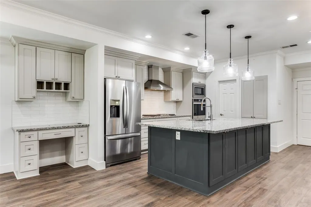 101 S Weatherred Drive