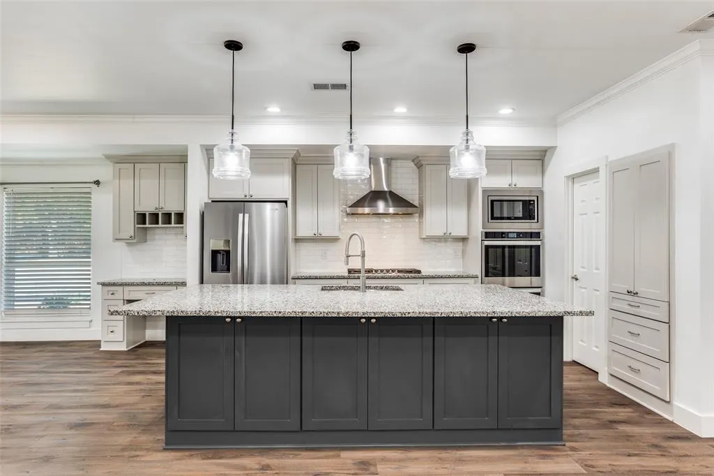 101 S Weatherred Drive