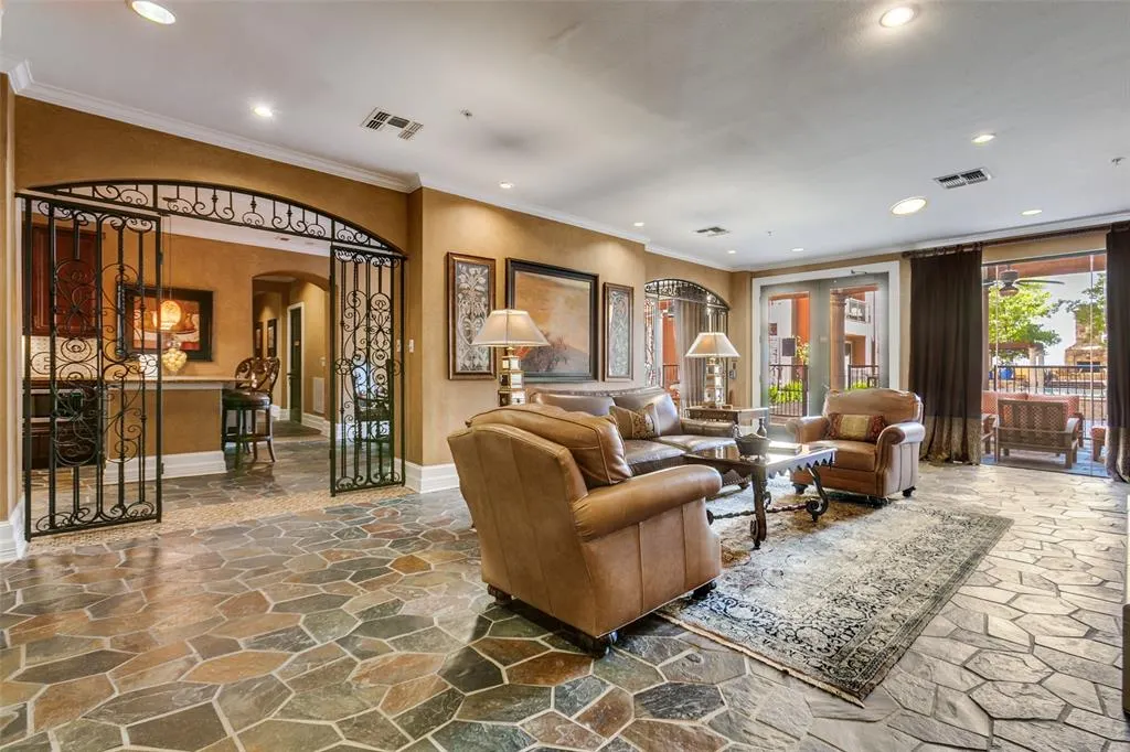 8616 Turtle Creek Boulevard, #206