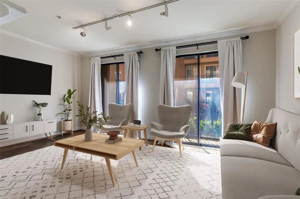 8616 Turtle Creek Boulevard, #206