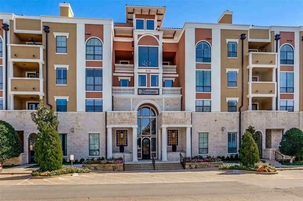 8616 Turtle Creek Boulevard, #206