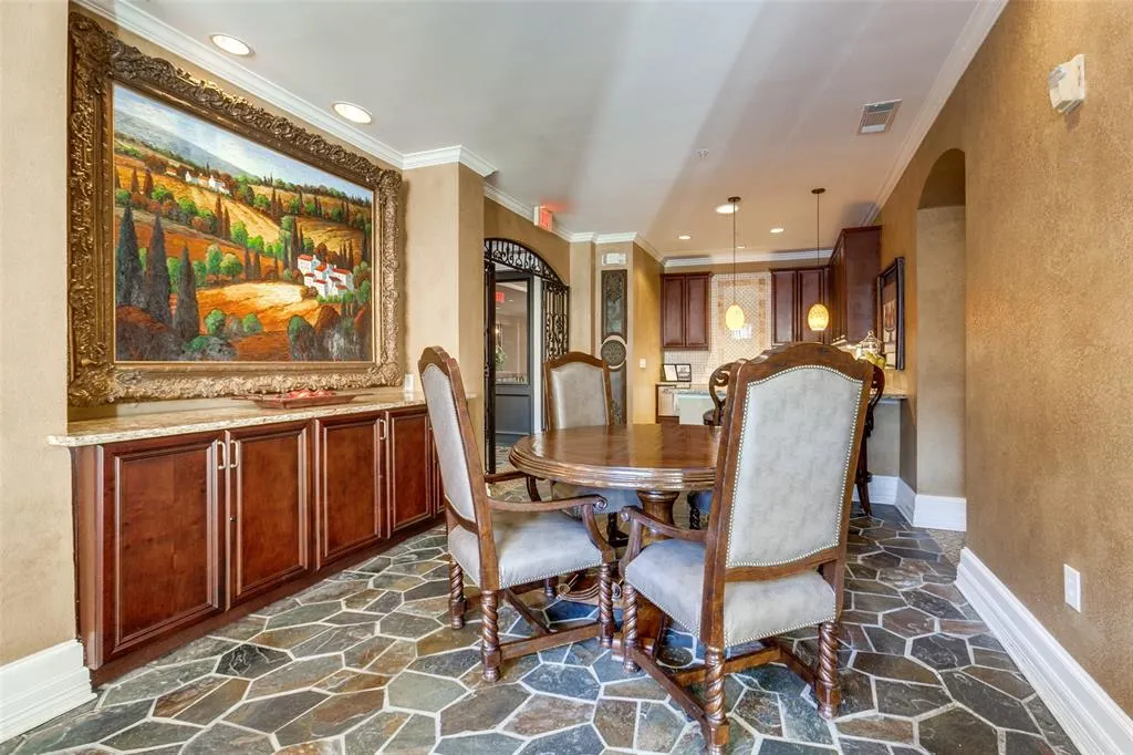 8616 Turtle Creek Boulevard, #206