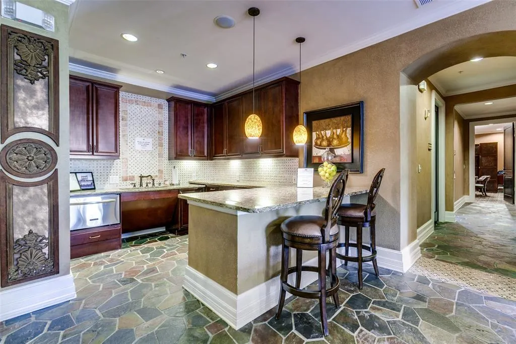 8616 Turtle Creek Boulevard, #206