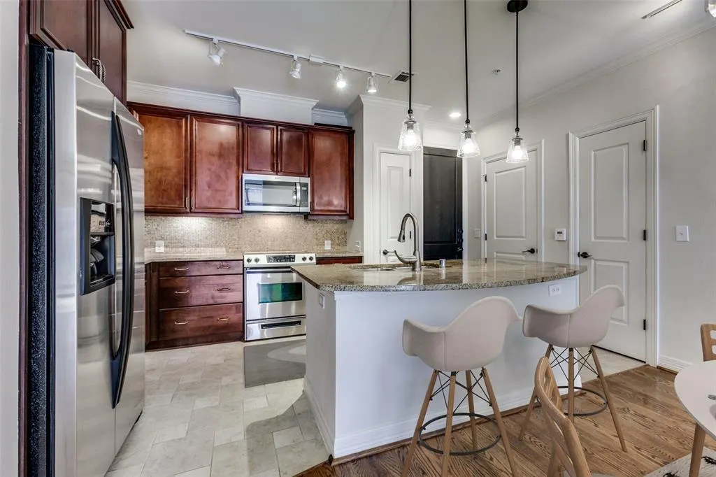 8616 Turtle Creek Boulevard, #206