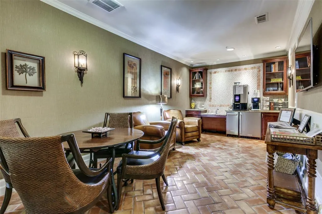 8616 Turtle Creek Boulevard, #206