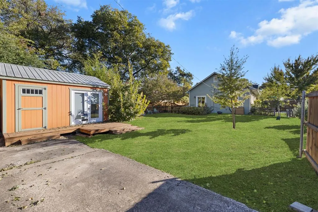 425 S Brighton Avenue