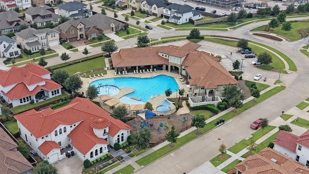 10010 Lucky Debonair Lane