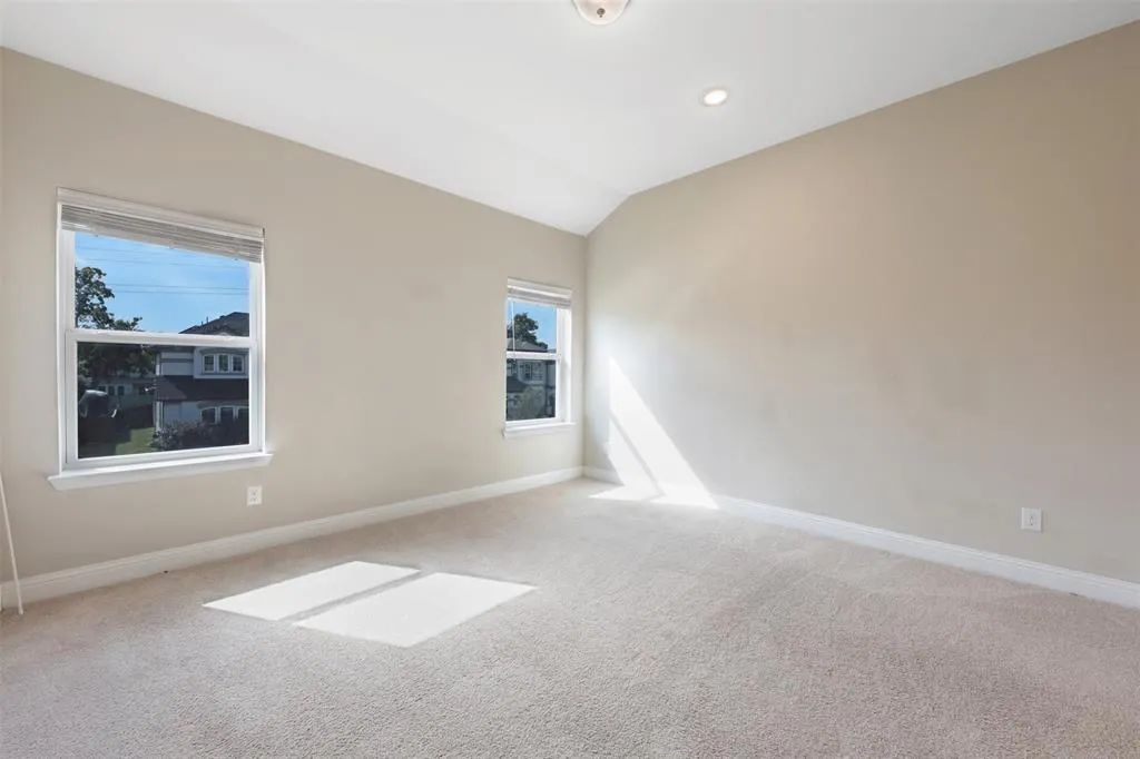 10010 Lucky Debonair Lane