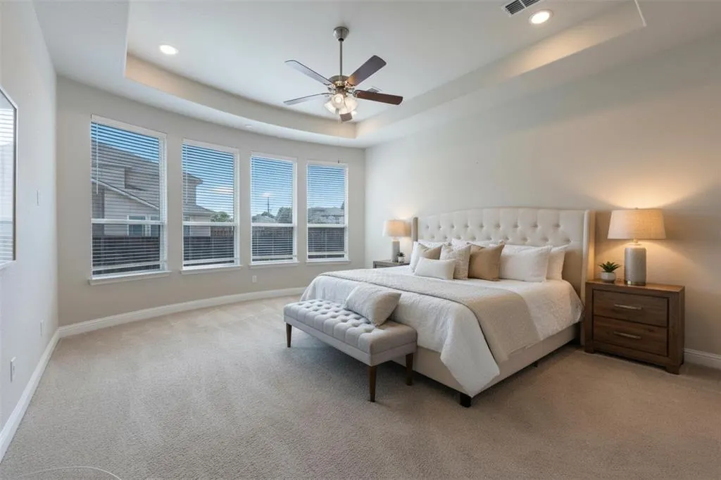 10010 Lucky Debonair Lane