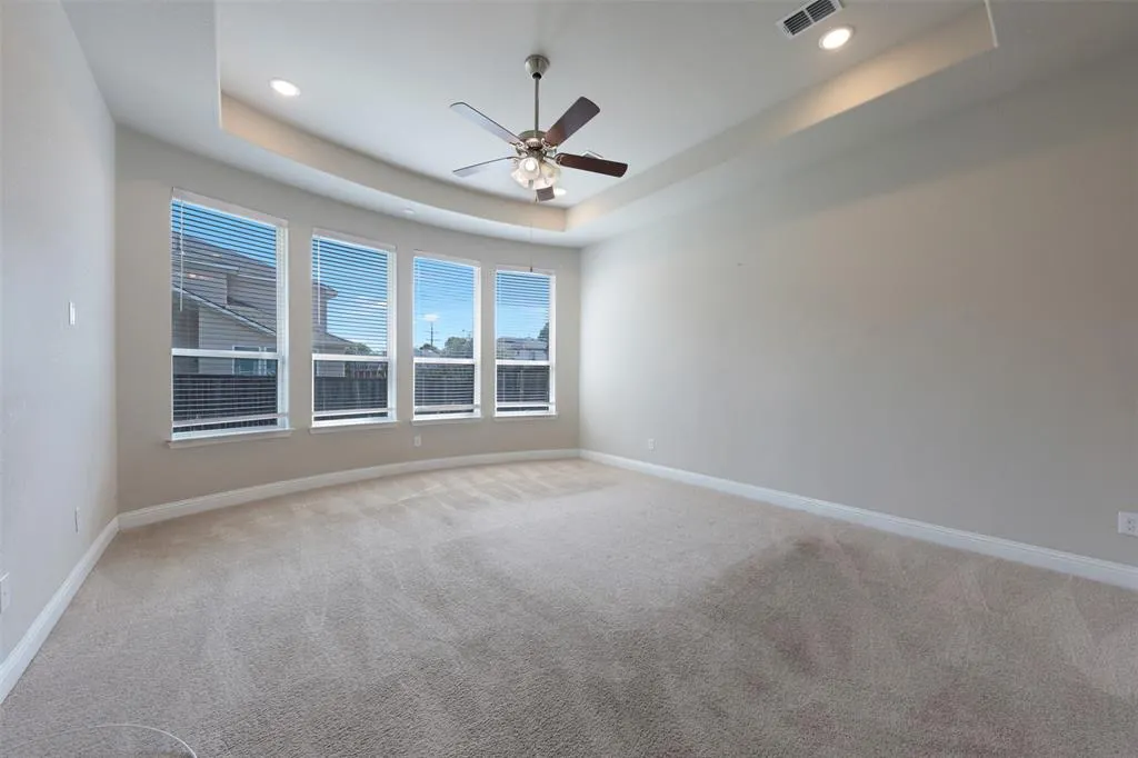 10010 Lucky Debonair Lane