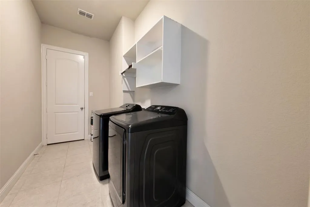 10010 Lucky Debonair Lane