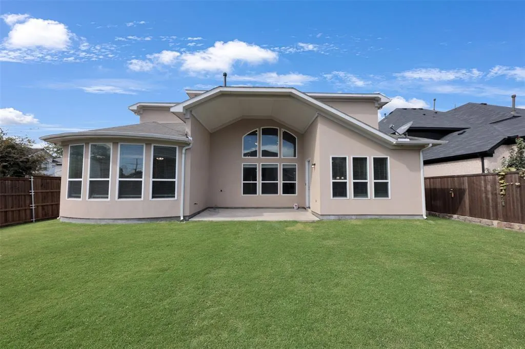 10010 Lucky Debonair Lane