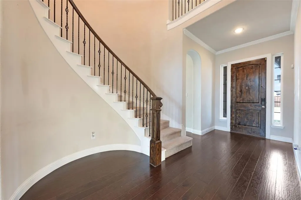 10010 Lucky Debonair Lane