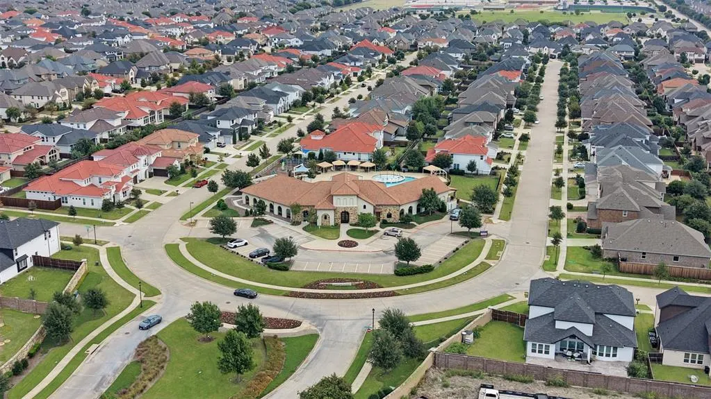 10010 Lucky Debonair Lane