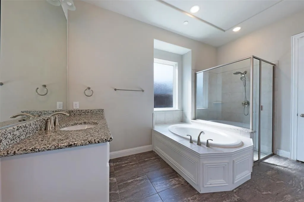 10010 Lucky Debonair Lane