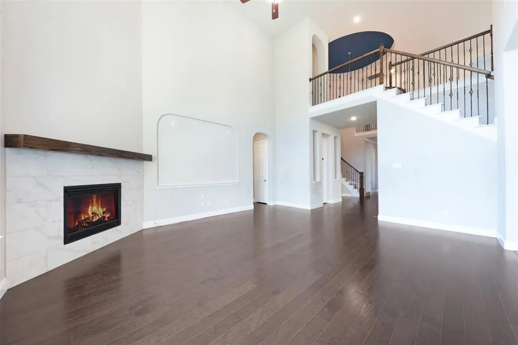 10010 Lucky Debonair Lane