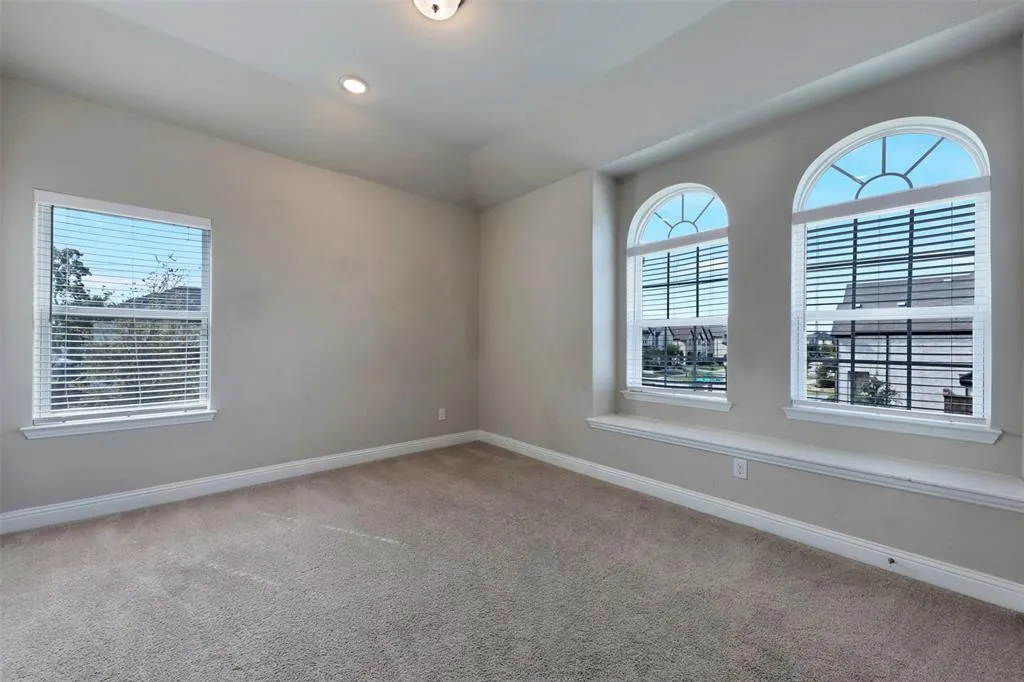 10010 Lucky Debonair Lane