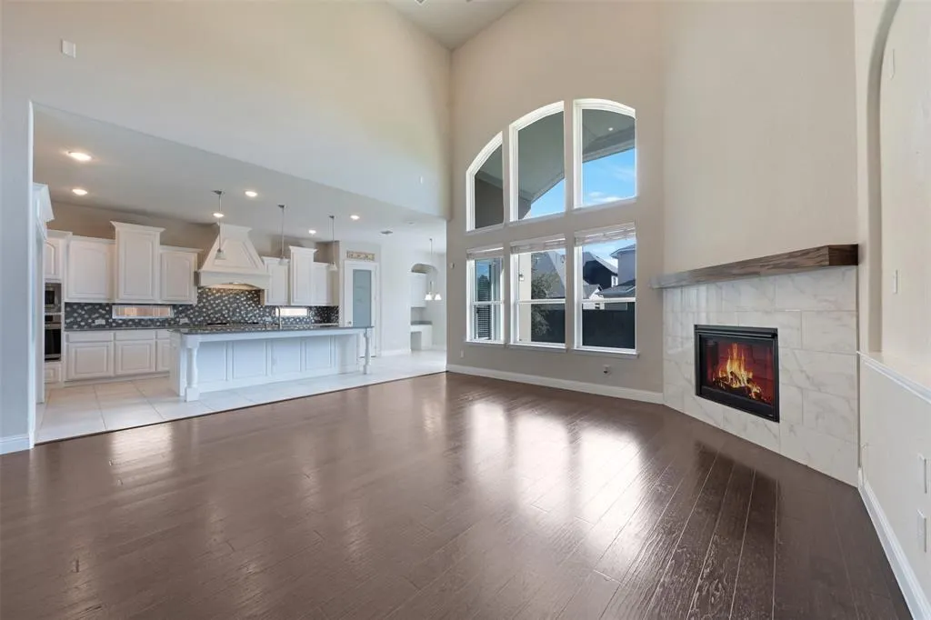 10010 Lucky Debonair Lane