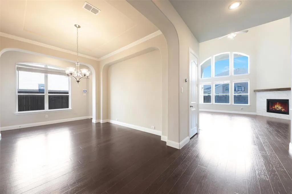 10010 Lucky Debonair Lane