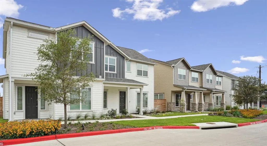 2600 N Lake Forest Drive, #947