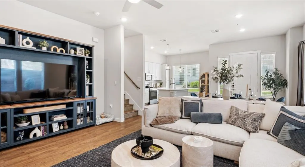 2600 N Lake Forest Drive, #947