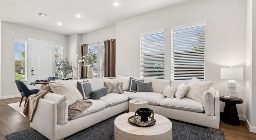 2600 N Lake Forest Drive, #947