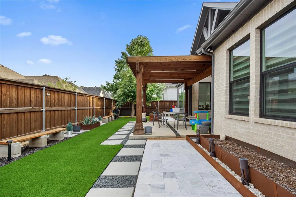 8425 Needlegrass Road