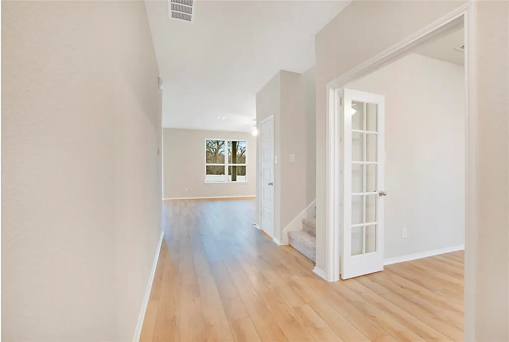 1605 Katharina Avenue