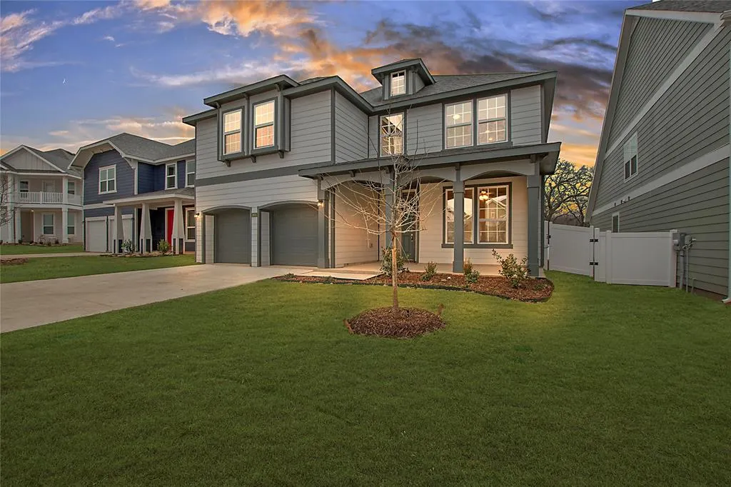 1605 Katharina Avenue