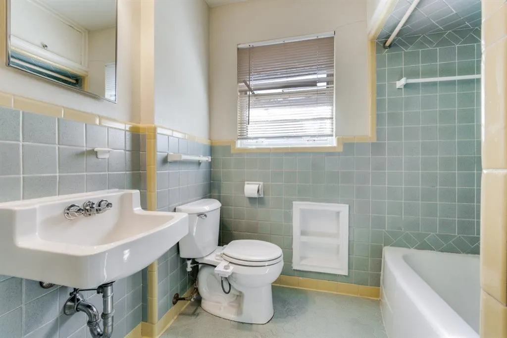 6529 St Moritz Avenue