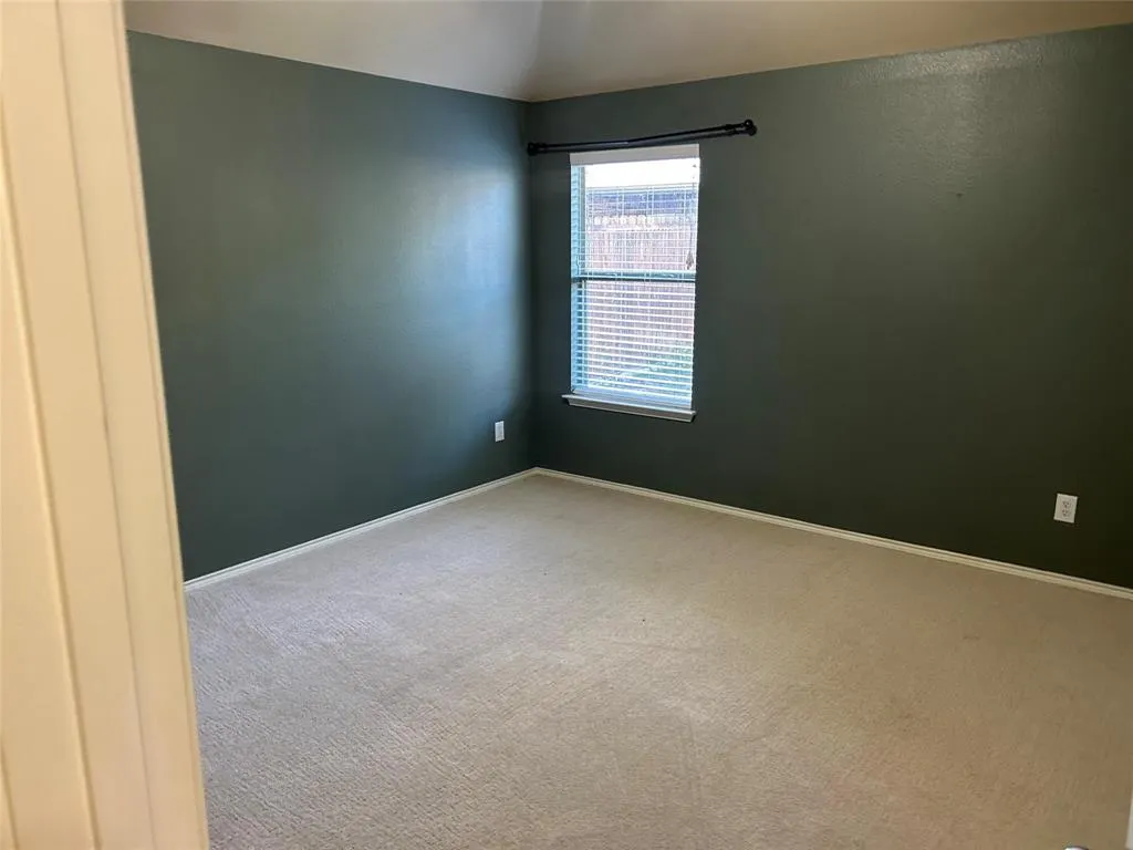 816 Lake Grove Drive