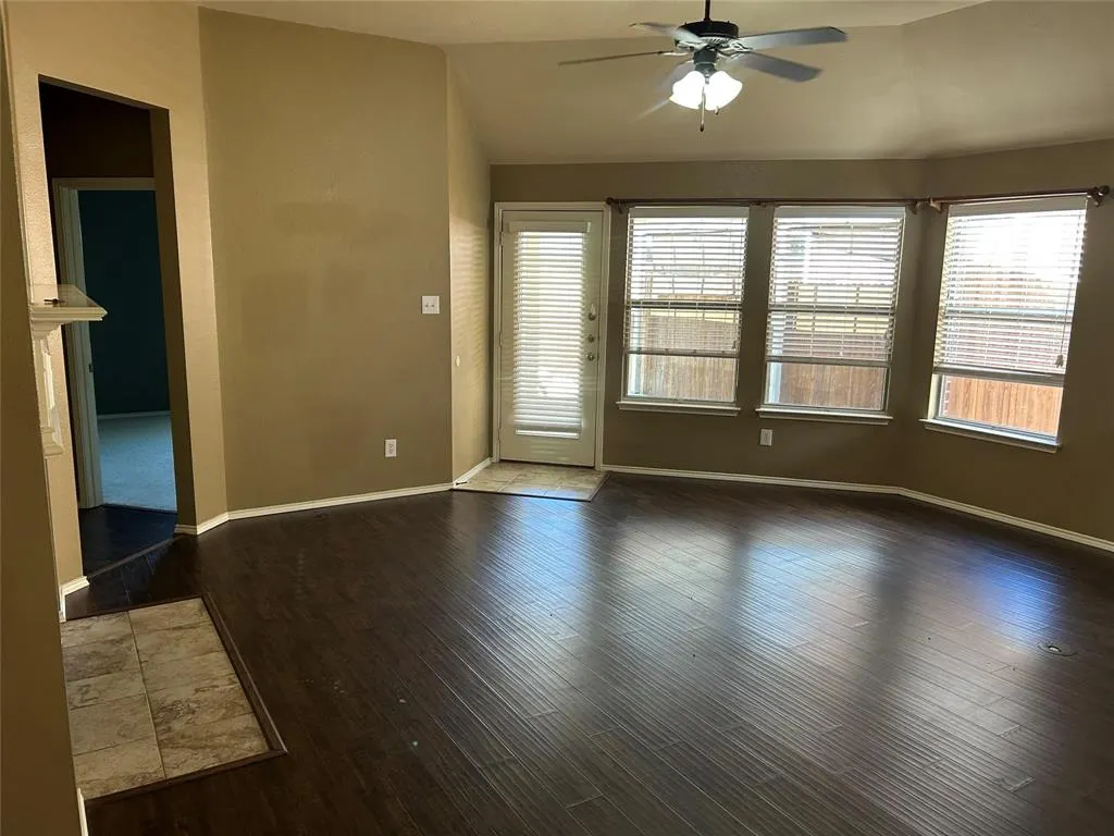 816 Lake Grove Drive