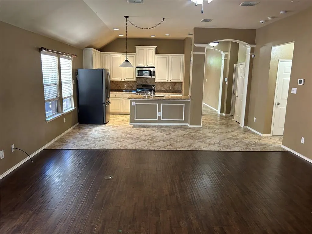 816 Lake Grove Drive